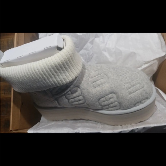 Womend Ugg Classic Mini Platform Felted Boot Sz 7 With box - Picture 6 of 9